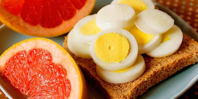 frutas cítricas e ovos cozidos para a dieta Maggi