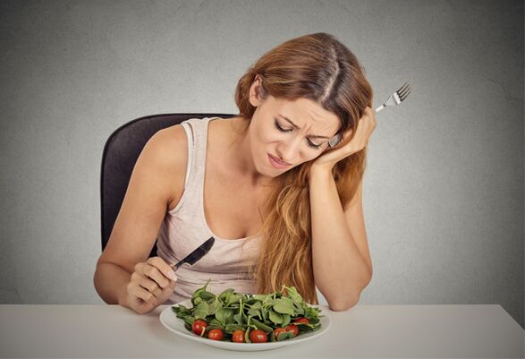 menina comendo verduras em uma dieta mediterrânea